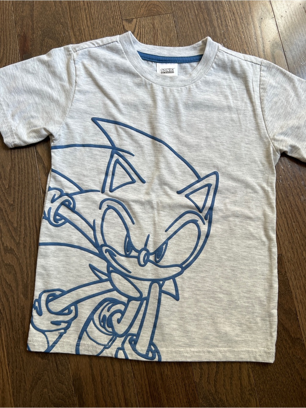 Sega Sonic the hedgehog raised print shirt kids size 6